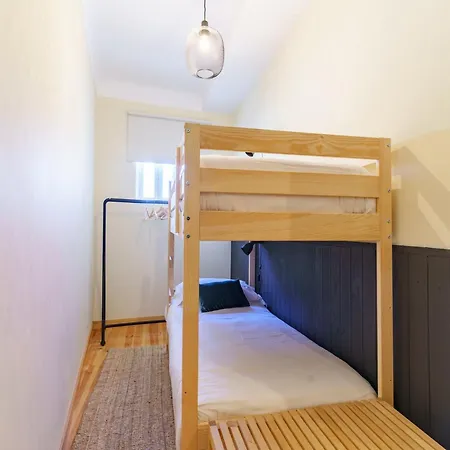 Feel Downtown Woods Flat
