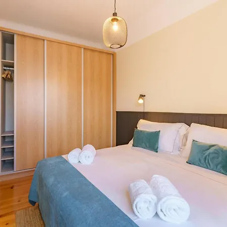 Feel Downtown Woods Flat * Oporto